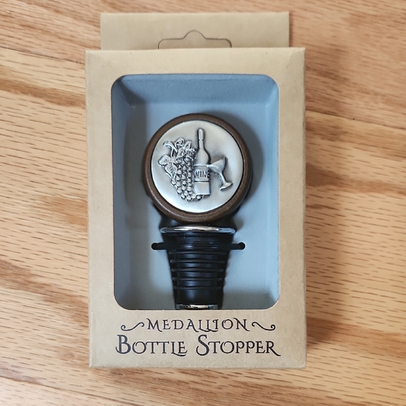 Prodyne Other - NIB Prodyne Medallion Bottle Stopper